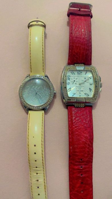 Vand ceasuri guess de damă