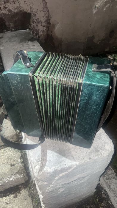 Продам гармонь ссср