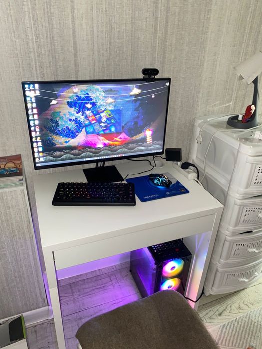 Продам срочно выдвижной рабочий стол