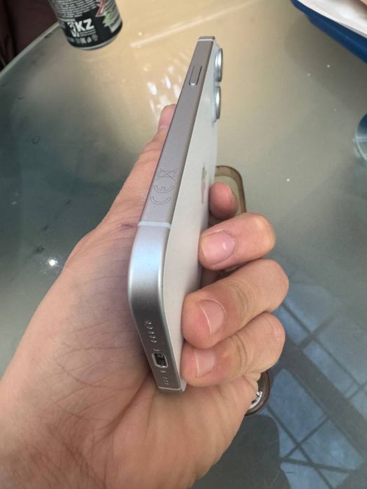 Iphone 15, емкость аккума 88