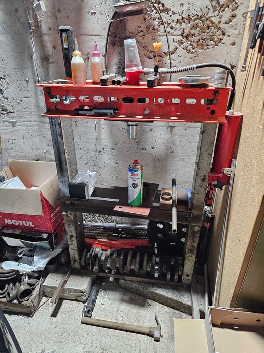 Хидравлична преса 12 тона