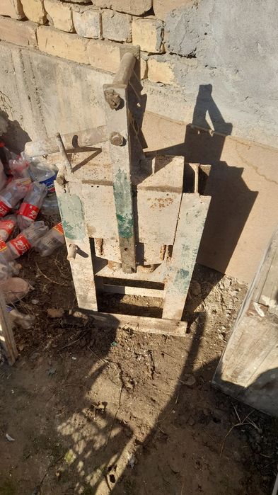 G'isht stanok lego g'ishtga moljanlangan