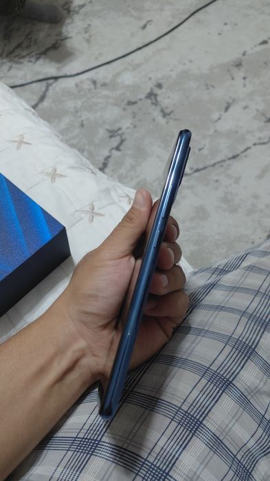 Продам vivo v21 128 gb