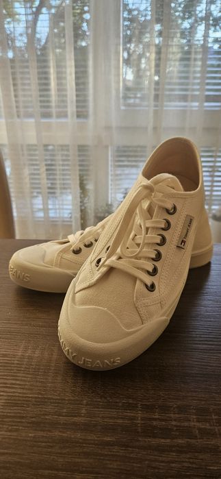 Спортни кецове Томи