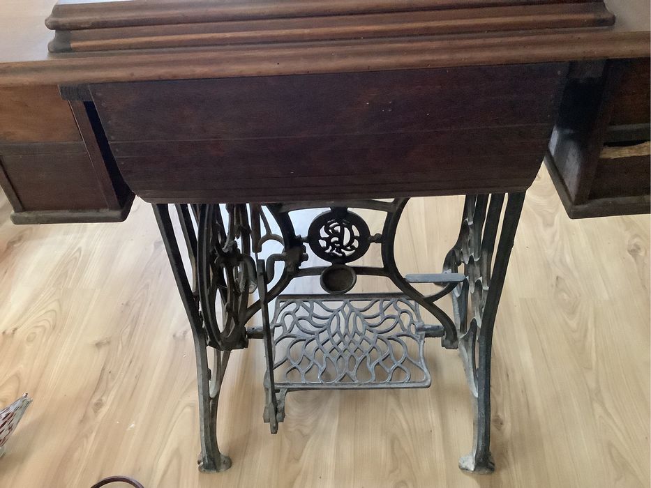 Masina de cusut, frumoasa