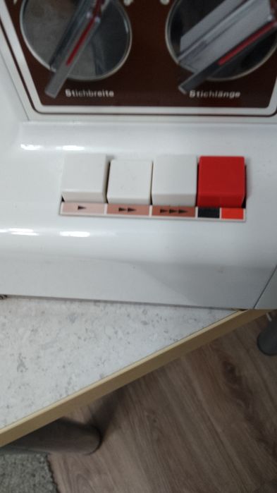 Mașină de cusut electronică Privileg made Japonia