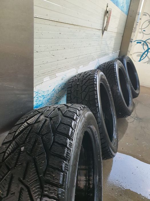Riken Taurus  Pirelli 235 55 R19 suv