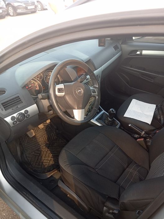 Vând Opel Astra H 1.7