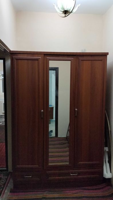 Сергели-6, 3-метро ёнидан узок муддатга 2 хонали кв. ижарага берилади