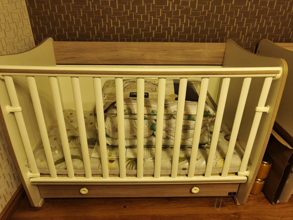 Детско легло и сет за него Lorelli и матрак Junio