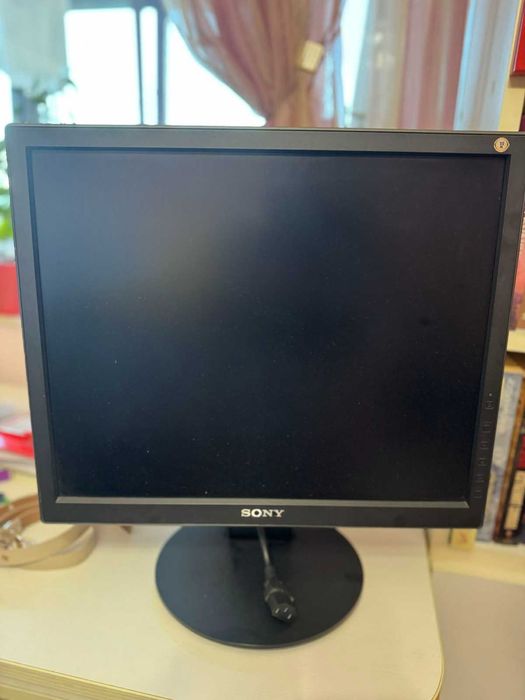 Монитор Sony 19"