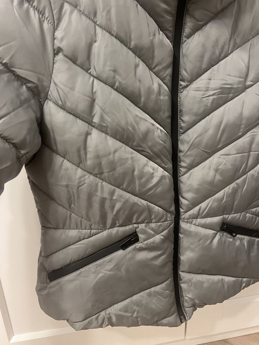 Geaca Zara marime XL (potrivita si pe M-L)