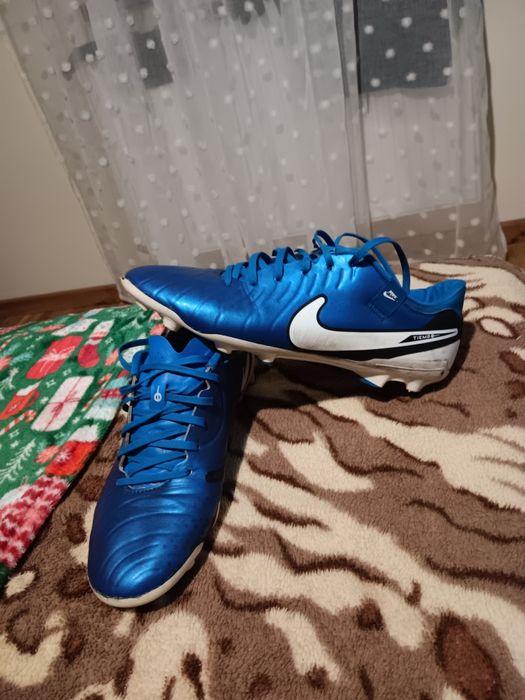 Vând ghete de fotbal tiempo