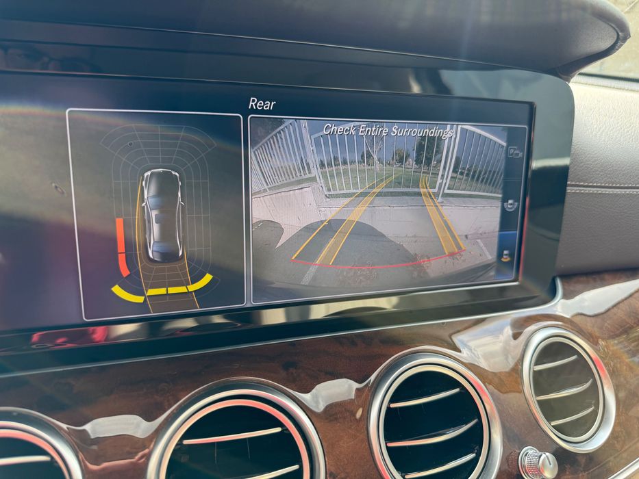 Mercedes E 300 W213 | Лукс и мощ | Реални км | Обслужен