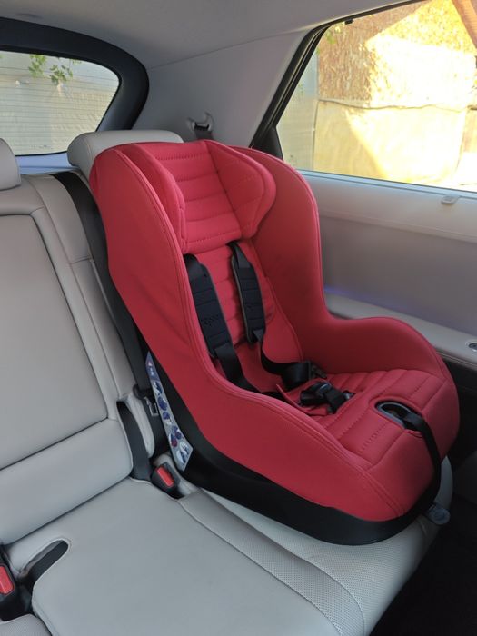 Scaun auto Chicco  pentru copii 9-18 kg