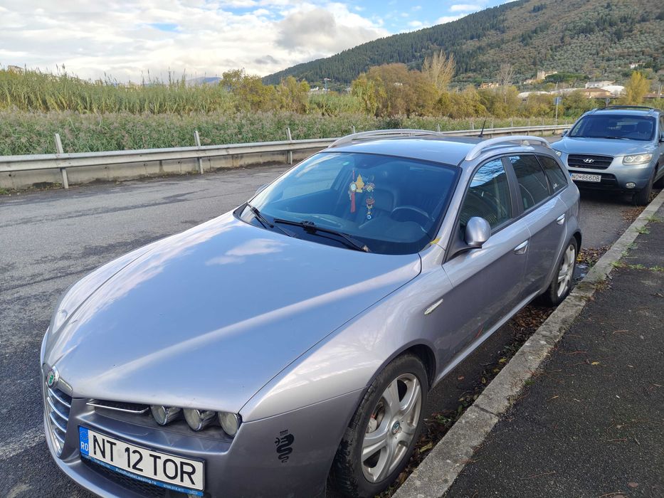 Vând Alfa Romeo 159