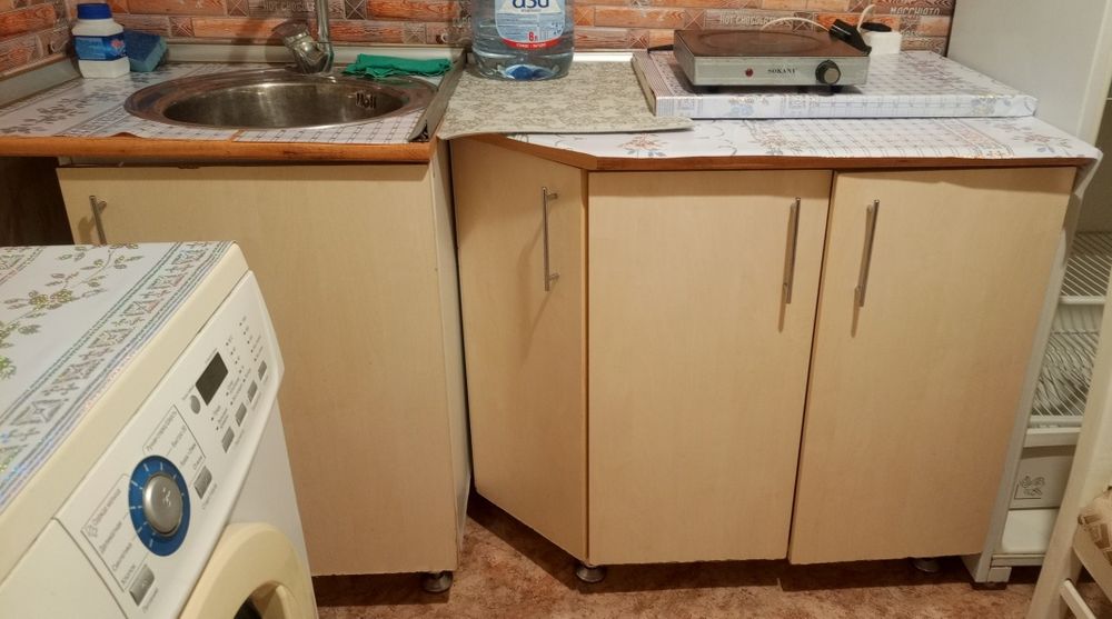 Кухонные шкафы даром