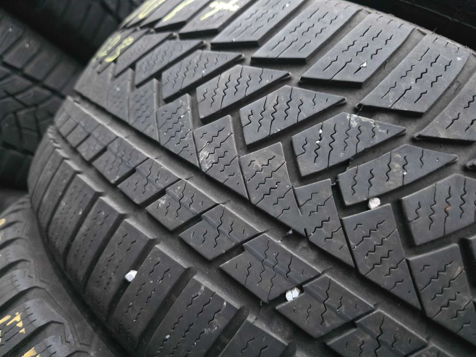 2бр Зимни гуми 225 50 17 - Continental - DOT 2023