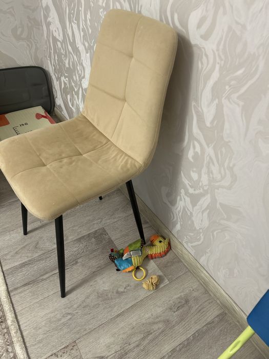 Продам стул кухонный