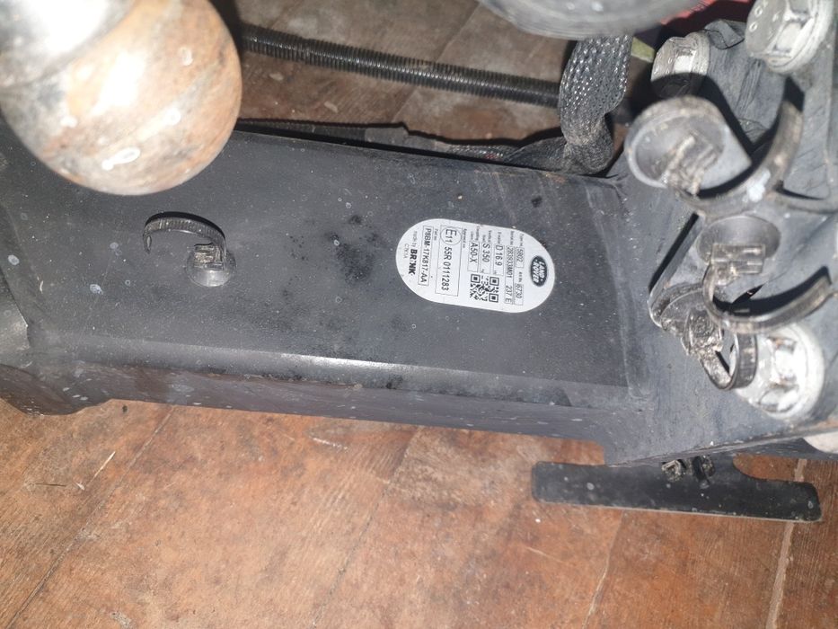 АвтоматиченТеглич за Land Rover Difender след 2021