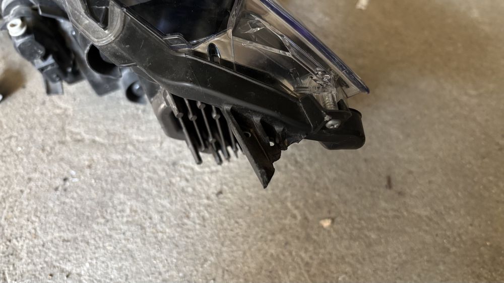 Фар за Toyota Corolla Cross