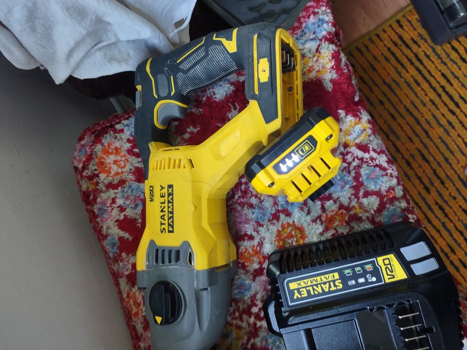 Proiector  Makita