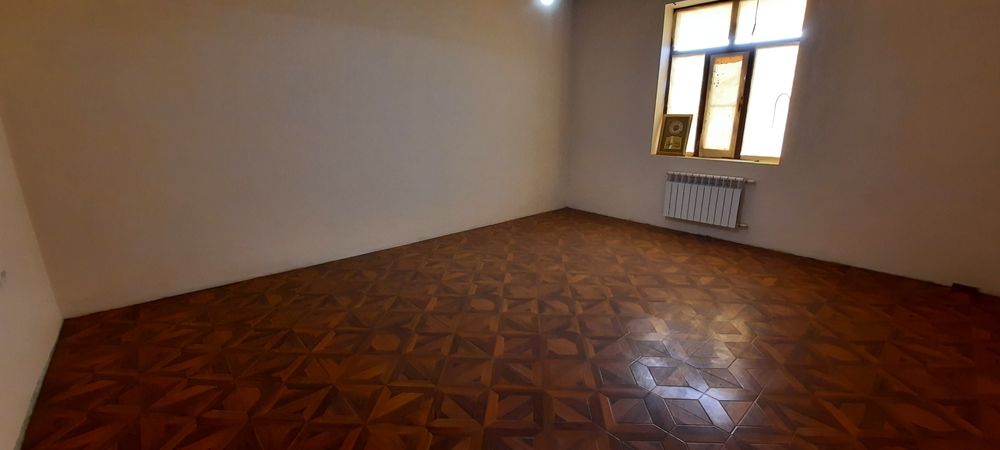 Срочна 3 хонали квартира сотилади Инфин, Турон банк ва паспорт стол ур