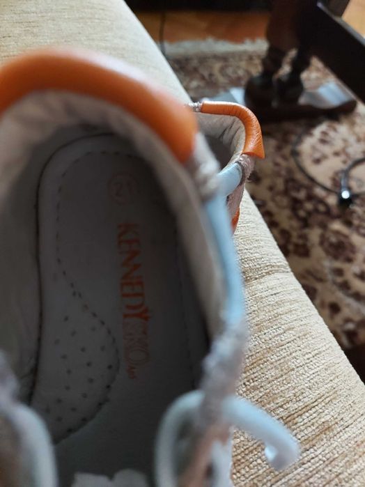 Удобни и красиви  маркови обувчици от естествена кожа,