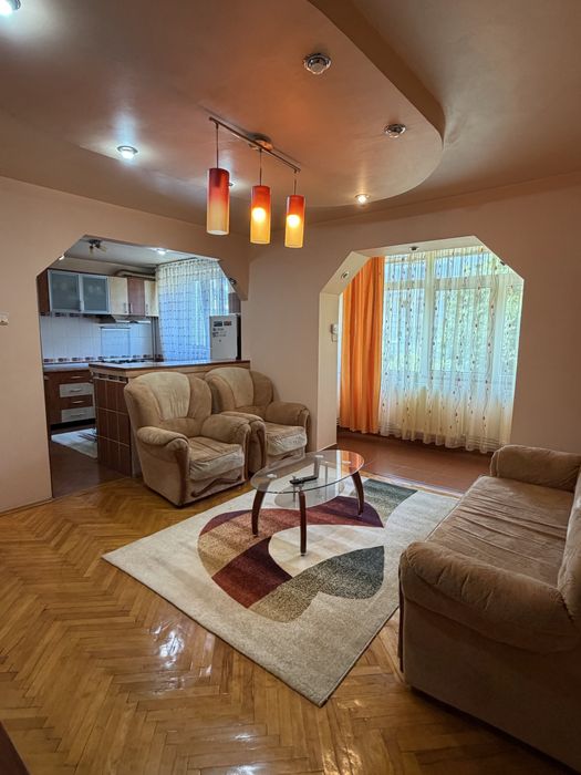 Apartament cu 3 camere, aproape de centru – loc de parcare inclus