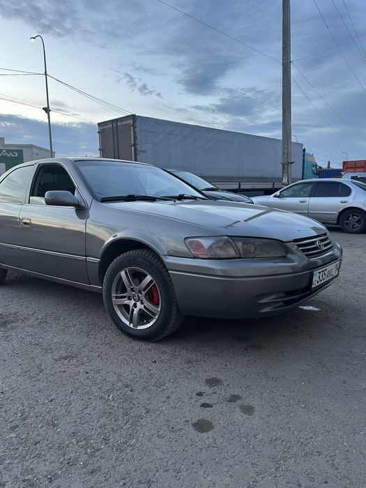Toyota camry 20