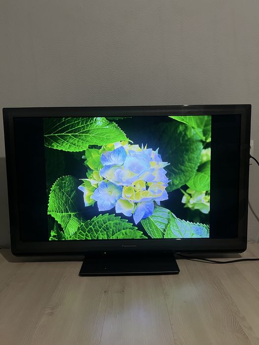 Телевизор Panasonic TX-P42ST33E 3D плазмен
