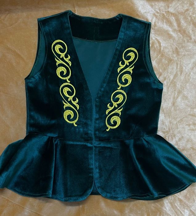 Национальный жилетки,