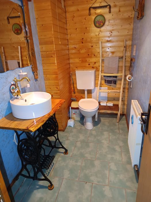 Scara baie și suport lavoar cu console