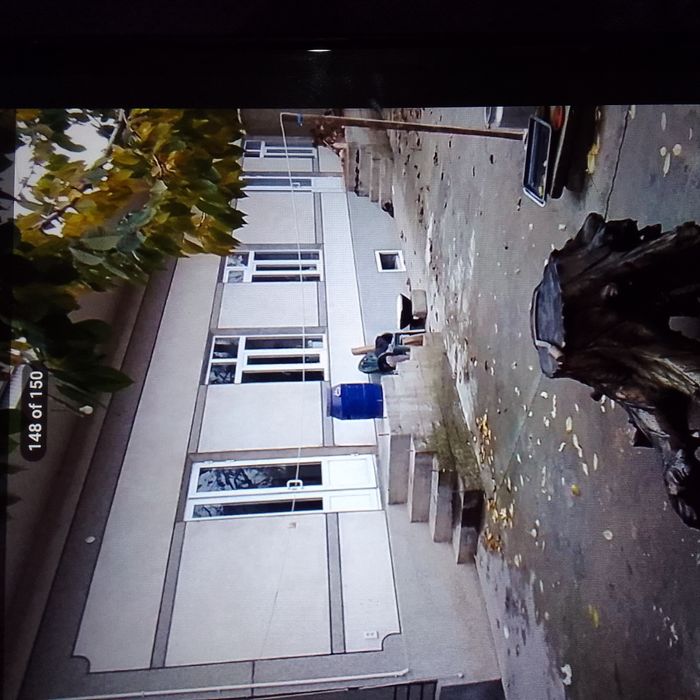 Srochna hovli sotiladi 8sutiq yangi xovli 5yil boʻldi qurilganiga