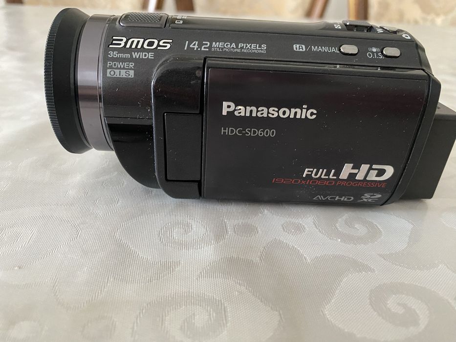 Видеокамера Panasonic HDC-SD600