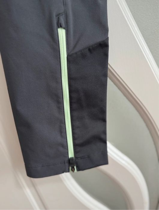 Pantaloni de munte The North Face dama