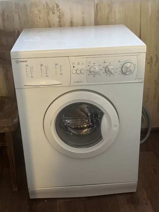 Стиральная машина indesit