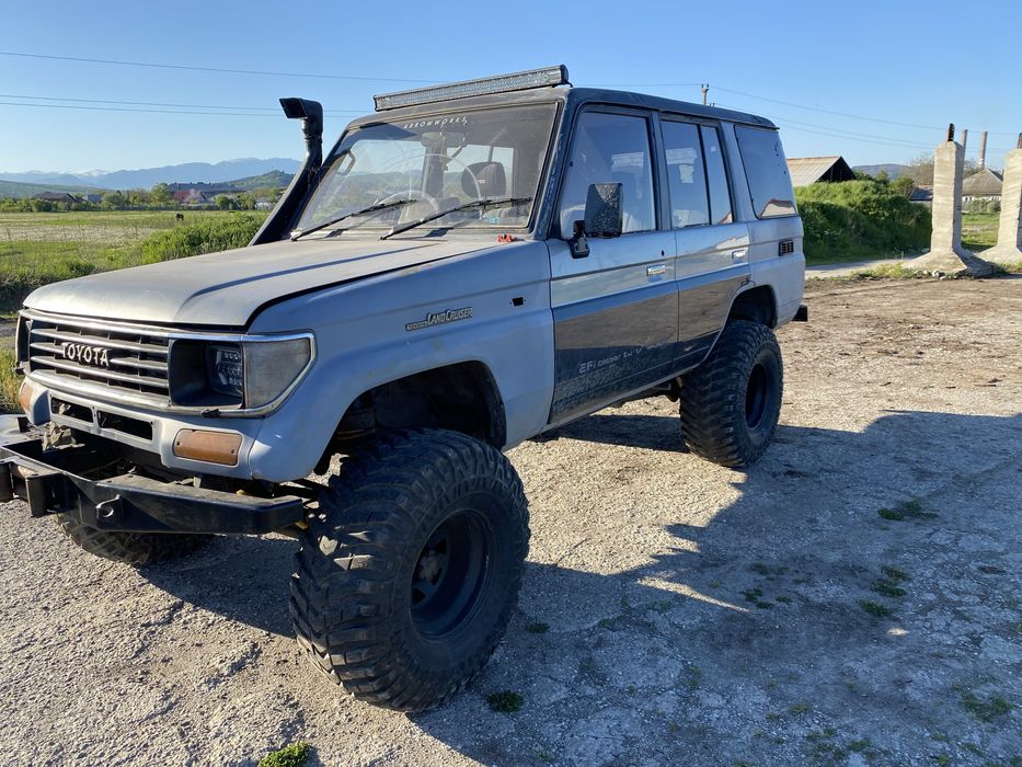 2 x Toyota Land cruiser LJ78 3.0 KZT, 2.4