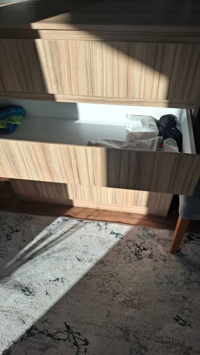 Сполен комплект лежло с гардероб скрин и 2 нощни шкафчета