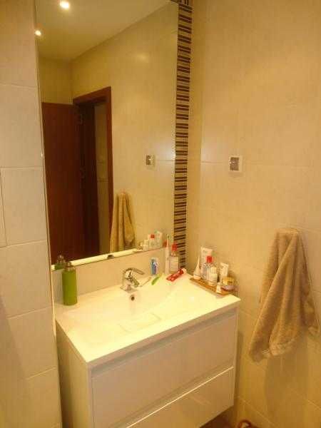 Дава се под наем Тристаен апартамент в Бургас, Център - 100 кв.м за 847.62 € - Снимка #7