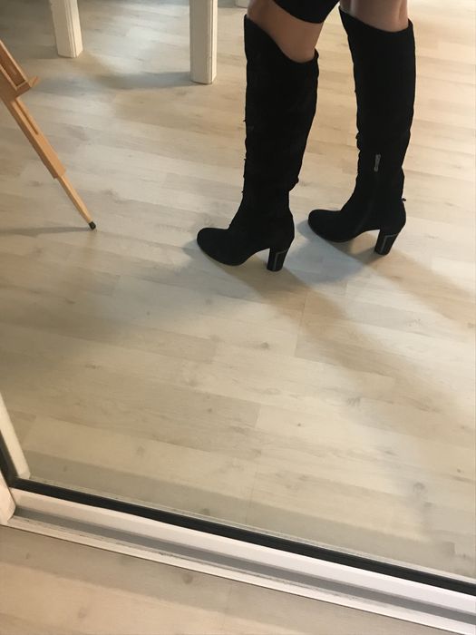 Cizme lungi cu toc, elegante pentru femei