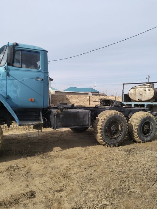Урал 4320 тягач,