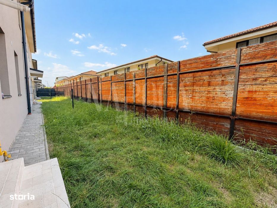 Casa 4 camere de vanzare in Floresti