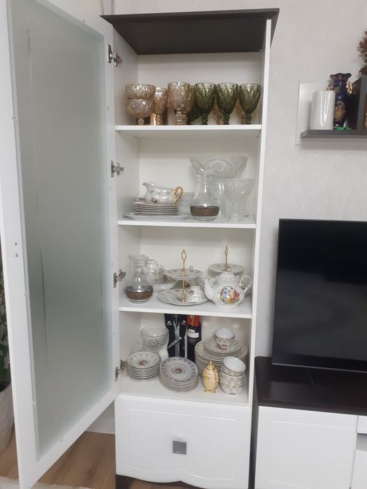 Продам стенку  для