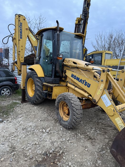 De vanzare buldoexcavator komatsu 2011