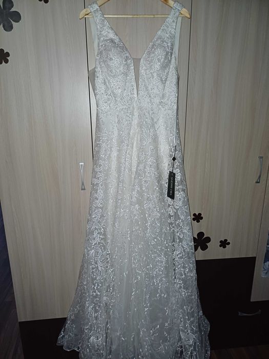 Rochie mireasa Sherri Hill ivoire