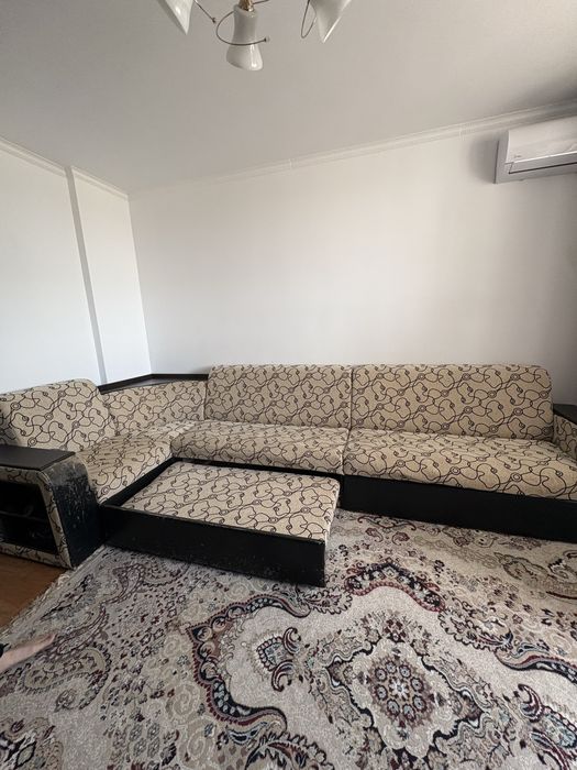Продам диван угловой