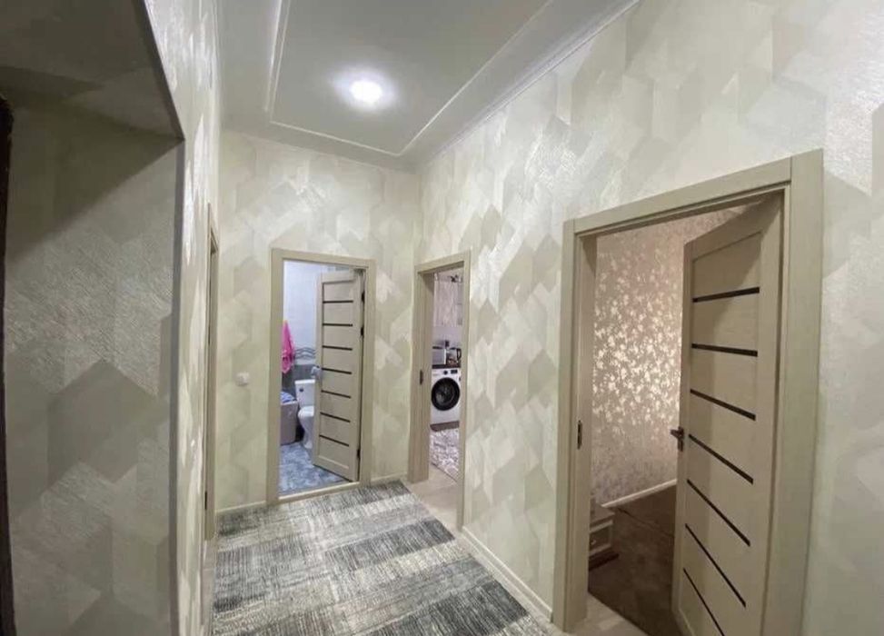 Янги Хаёт туманида 2 хонали уй сотилади