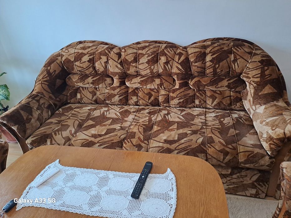 Продавам холова гарнитура