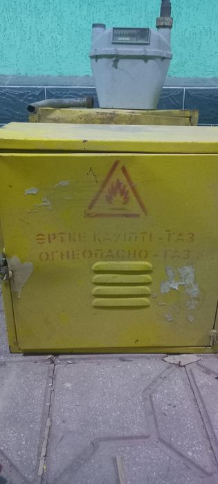 газовый шкаф 2штук